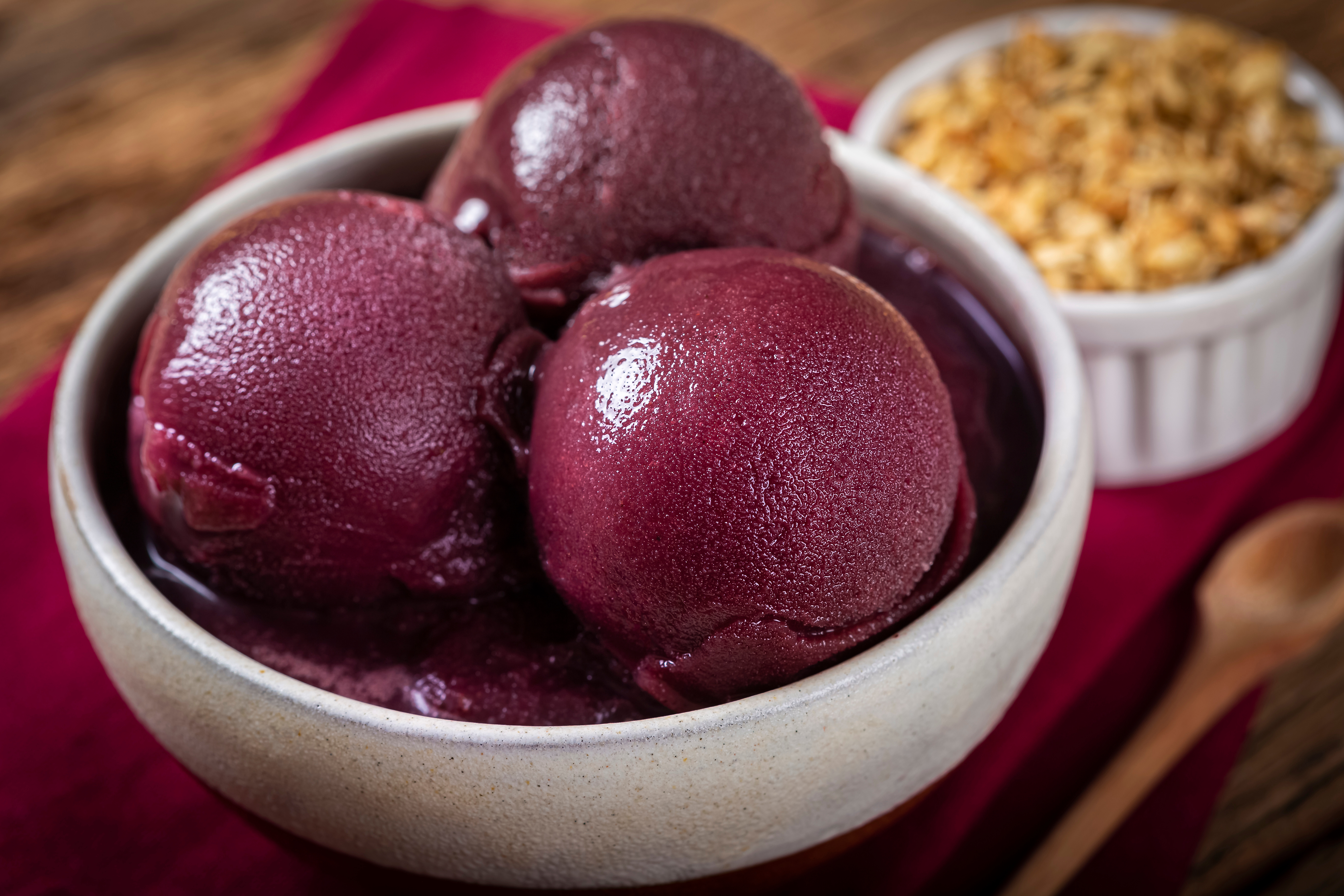 Açaí sem adição de açúcares servido em bowl